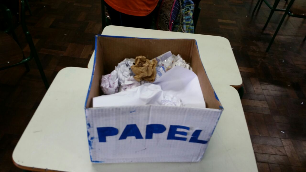 Coleta_de_lixo_na_escola_-_foto_7